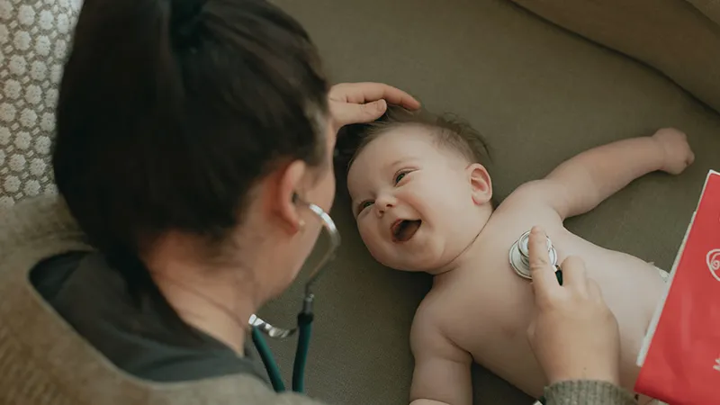 Yenidoğan Bebek İçin Sağlık Sigortası: İlk 30 Gün Avantajı ve Seçim Rehberi